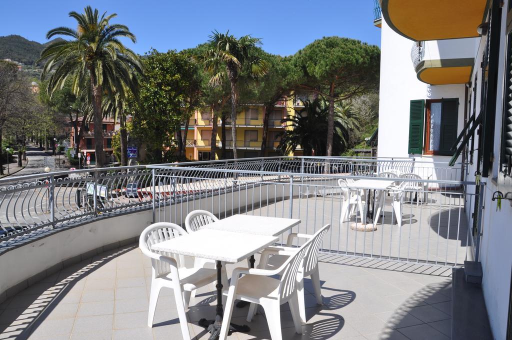 Hotel Residence Moneglia Exterior photo