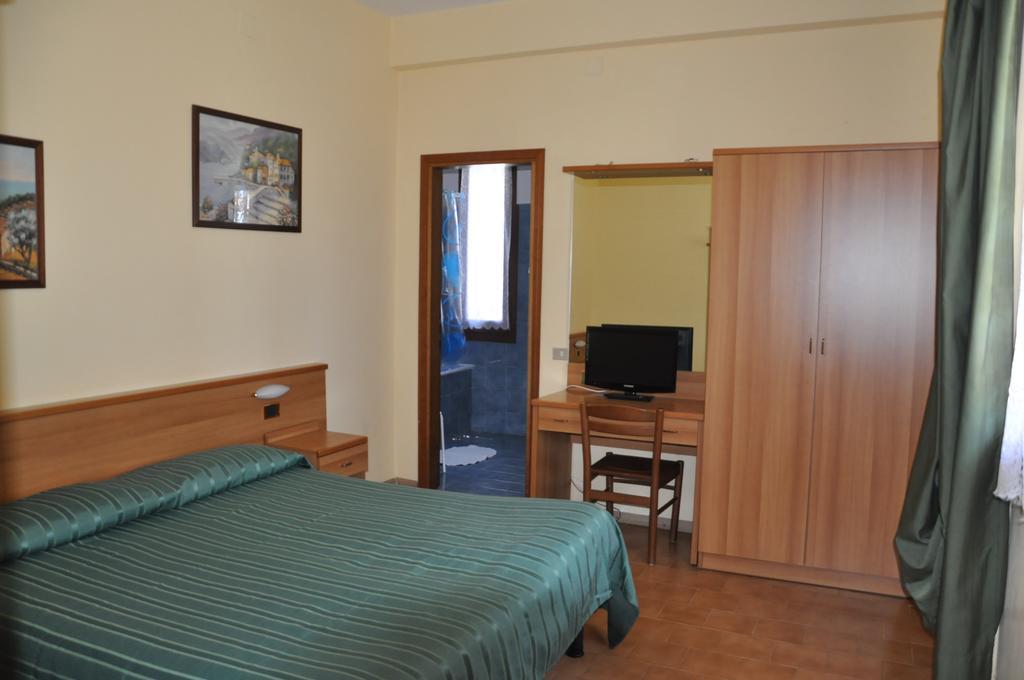 Hotel Residence Moneglia Exterior photo