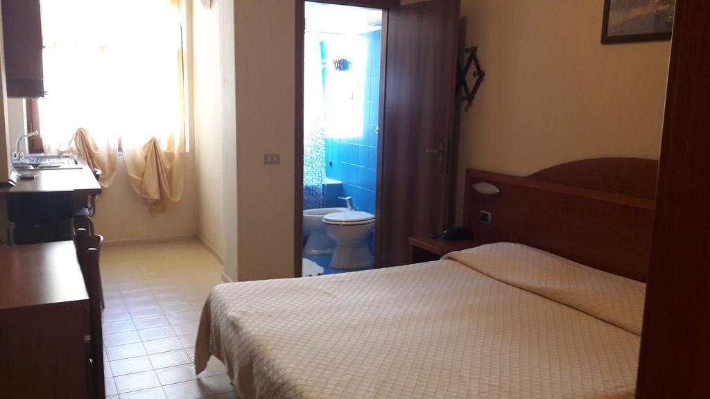Hotel Residence Moneglia Exterior photo
