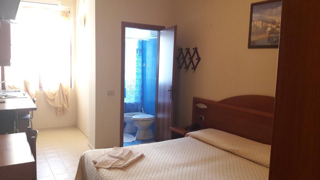 Hotel Residence Moneglia Exterior photo